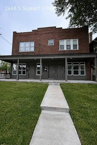 2468.5 Summit St Photo 1