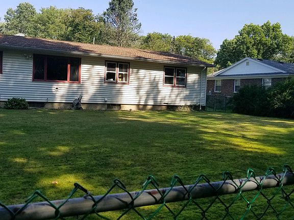 4th image of 3929 N Hampton Brook Dr