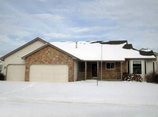 15003 Overlook Dr, Savage, MN 55378