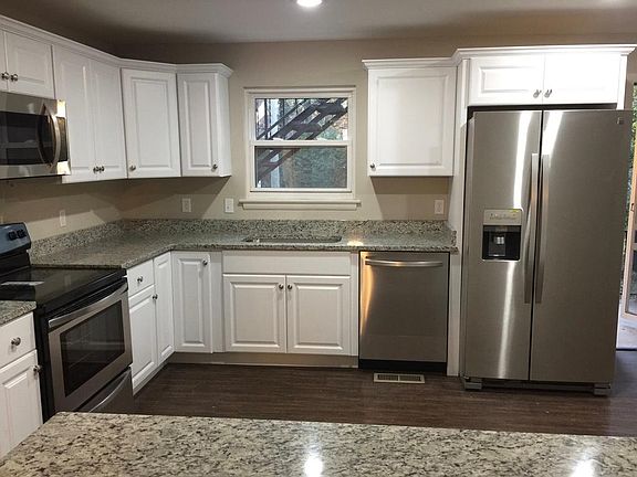 2nd image of 108 Hawkins St APT 3