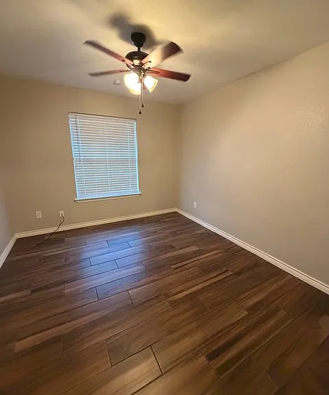 2390 Kings Court St — Photo 11