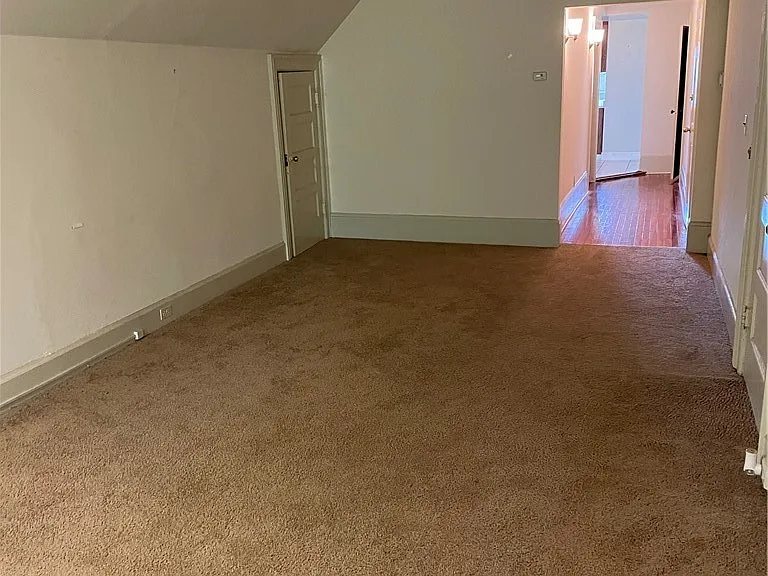 721 W Ferry St #7 — Photo 5