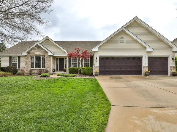 5751 Halifax Bend Ct, Weldon Spring, MO 63304