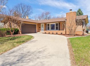 700 72nd St, Downers Grove, IL 60516