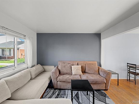 4th image of 8083 Coventry St #98