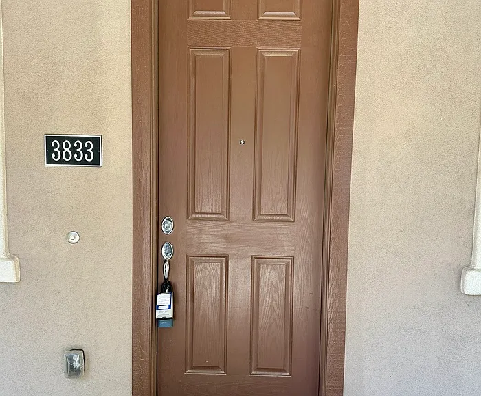 3833 E Robert St — Photo 4