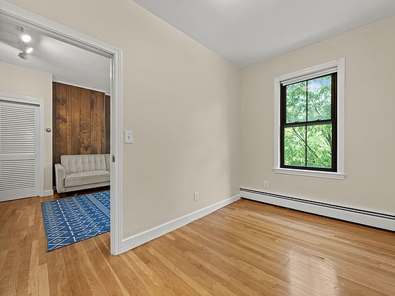 3rd image of 8 Wigglesworth St APT 3