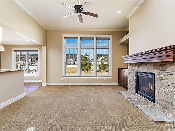 4th image of 3120 Golden Acres Dr