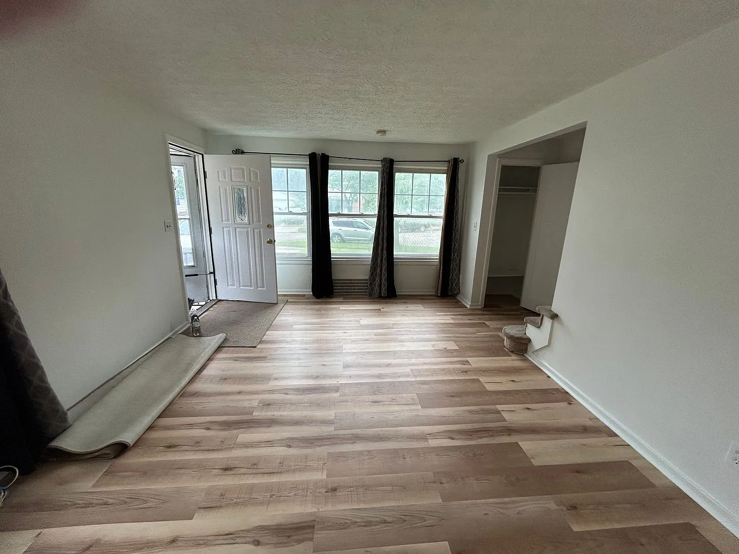 2 Bed - 1 Bath Unit — Photo 3