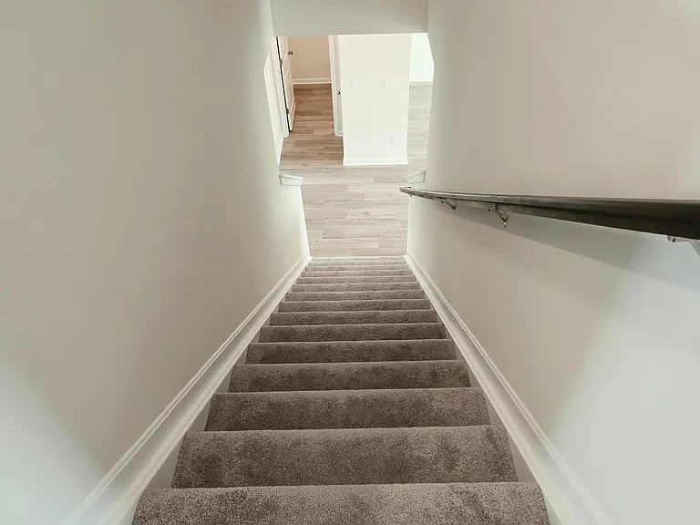 11144 Castlebrook Dr — Photo 37
