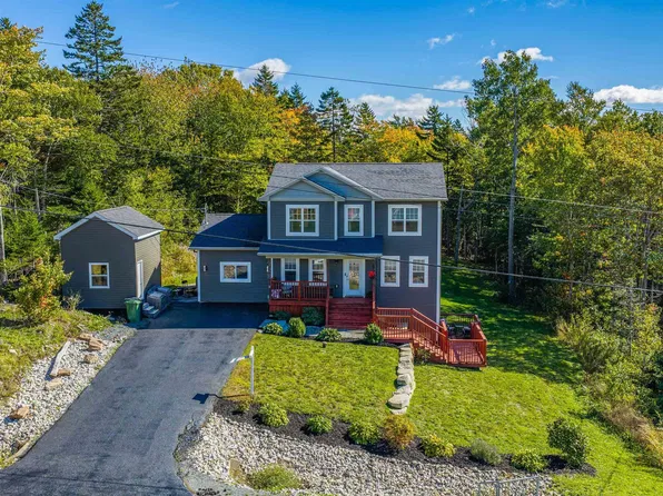 329 Savoy Ave, Lucasville, NS B4B 0W3