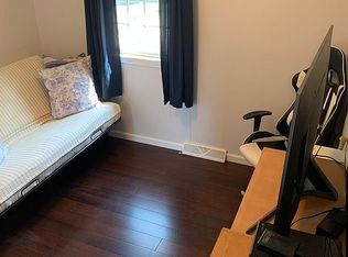 15 Abby Rd, Latham, NY 12110