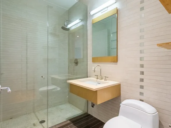 76 Madison Avenue image 21 of 37