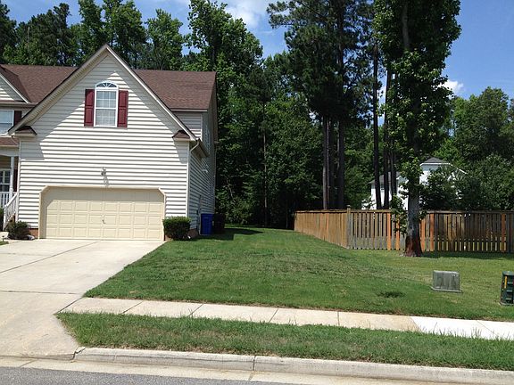 2nd image of 4220 Lindenwood Dr