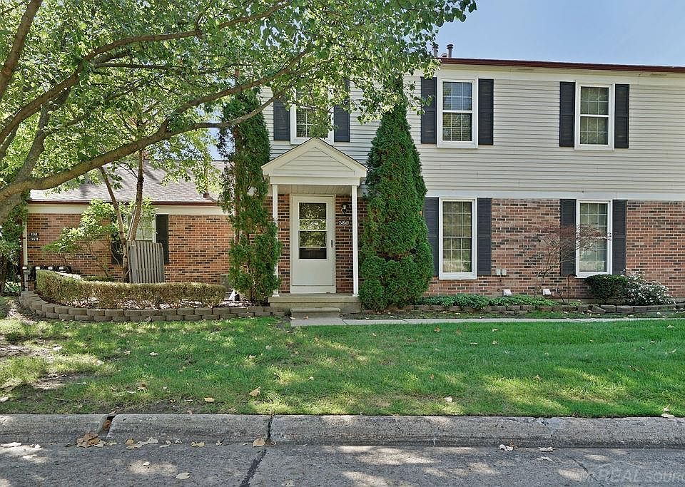 1st image of 24640 Meadow Ln