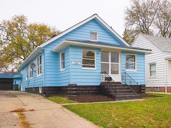 2nd image of 12813 Darlington Ave