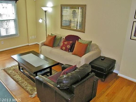 4th image of 19909 Drexel Hill Cir