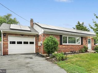 593 Mull Ave, Leesport, PA 19533