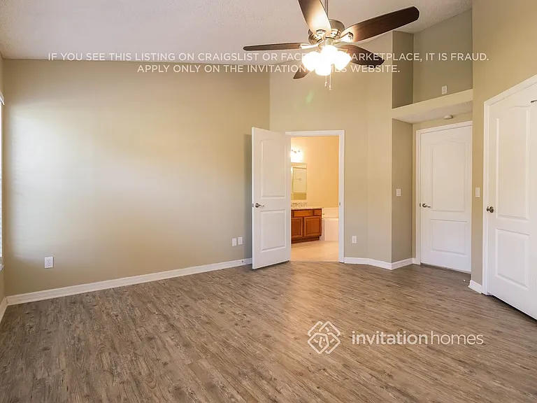 9413 Southern Garden Cir — Photo 15