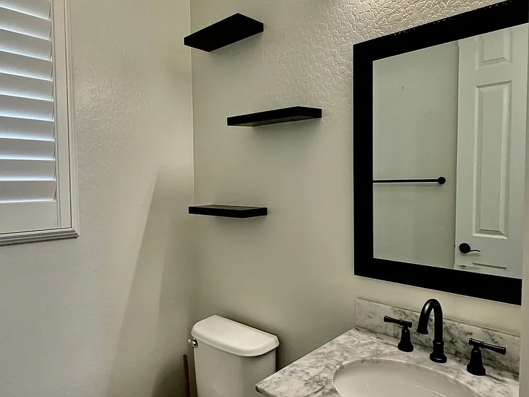 1777 W Ocotillo Rd — Photo 25