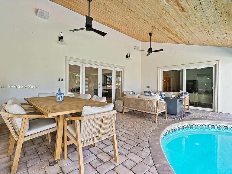 18 Eleuthera Dr — Photo 58