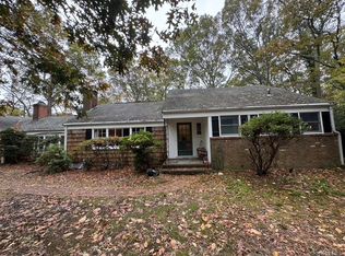 8 Old Wood Road, Stony Brook, NY 11790