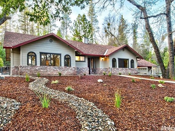 3rd image of 2742 Fairover Dr