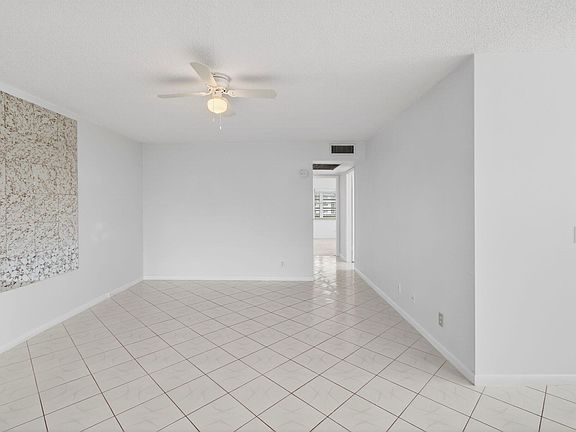 4th image of 360 Fanshaw