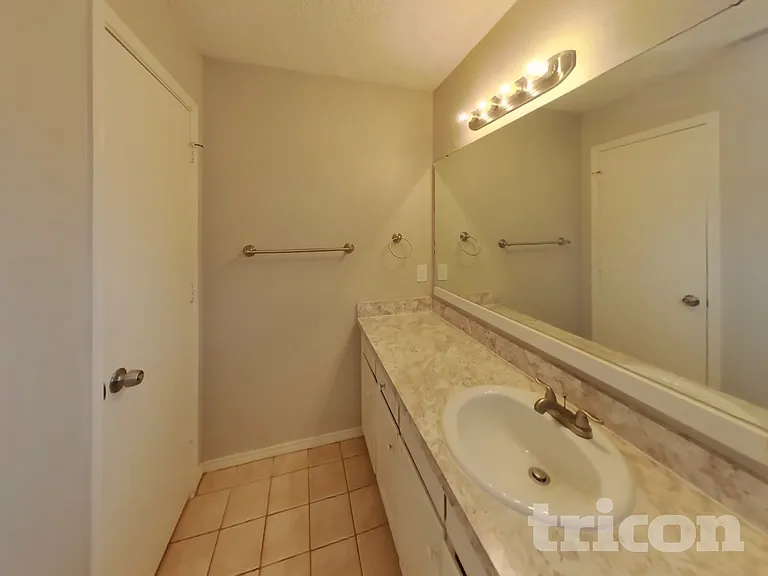 6705 Lampe Ct — Photo 12