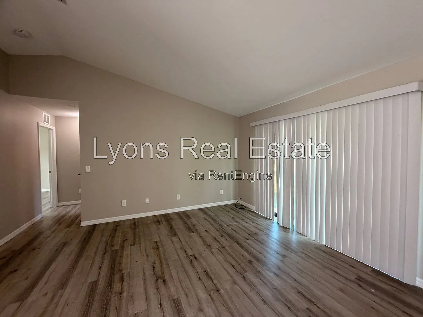 4 bed, 2.0 bath, 1577 sqft, $1,975 — Photo 4