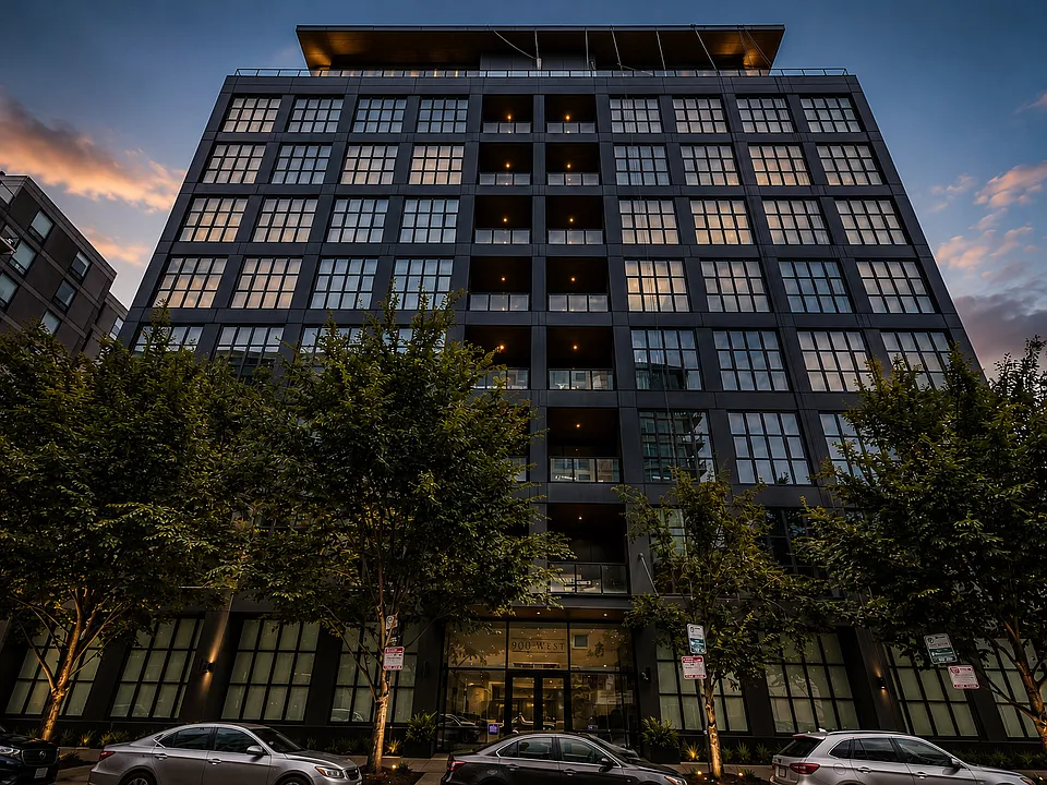 900 W Washington Blvd #301