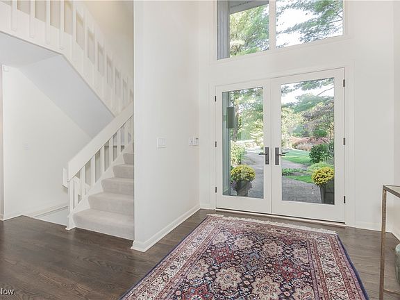 2nd image of 100 Stonewood Dr