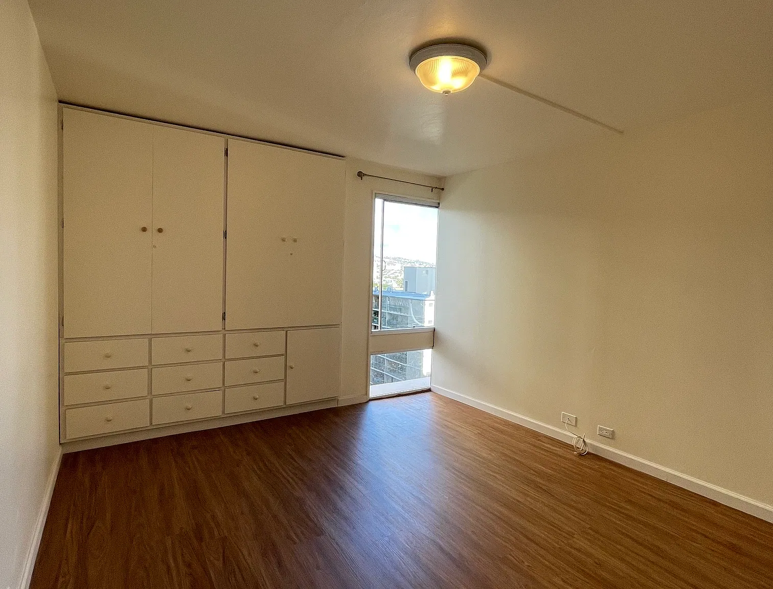 2 bed, 906 sqft, $2,950 — Photo 4