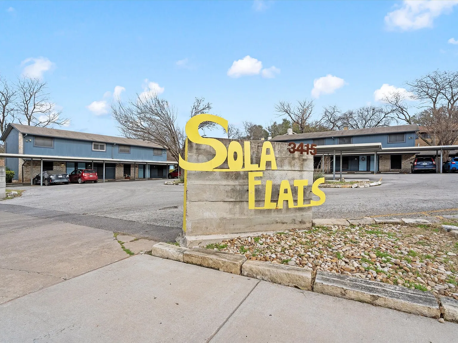 Perfectly Located Townhome in South Austin — Photo 2