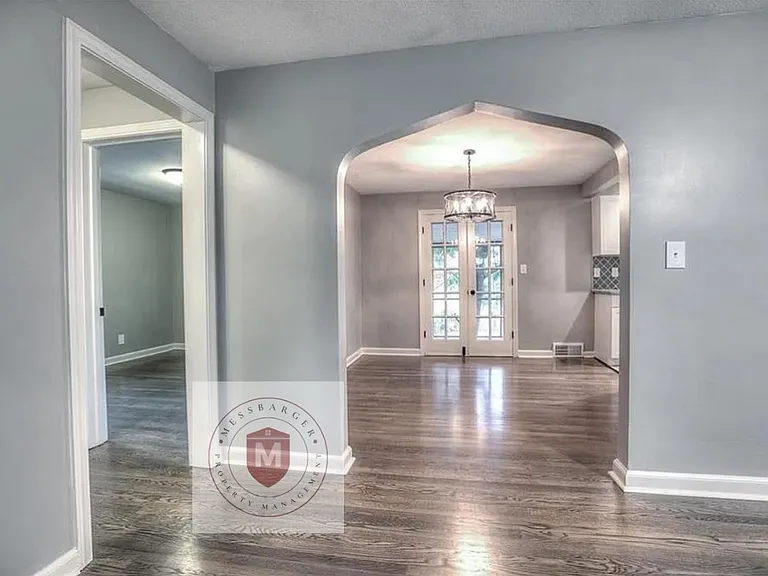 2501 W 75th Pl — Photo 6