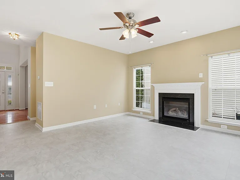 341 Bullskin St — Photo 9
