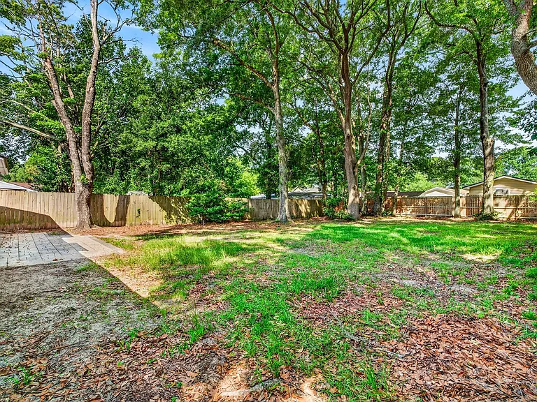 1208 Hawthorne Rd — Photo 33