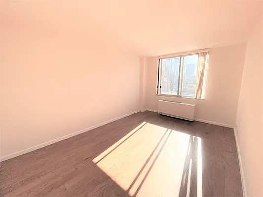 Rented by Douglas Elliman | media 20