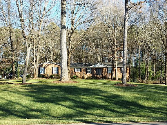3rd image of 325 Quail Dr