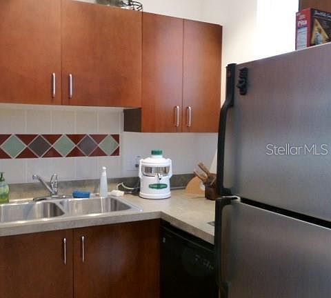 4th image of 519 4th Ave S Unit 4