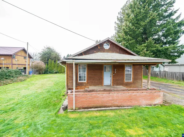 917 S 1st Ave, Mill City, OR 97360