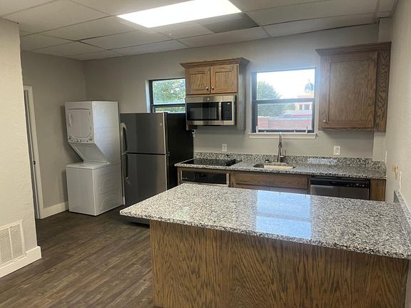 4th image of 919 S Carroll Blvd #203