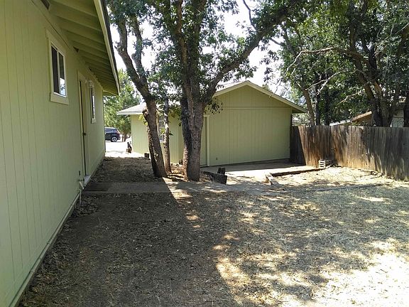 4th image of 1410 Sandpiper Ct