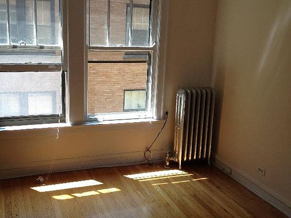 4th image of 5949 N Paulina St #2TT