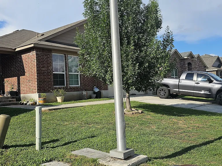 1536 Gateshead Dr — Photo 2