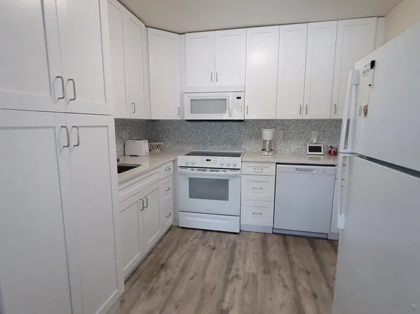 50 Plymouth, West Palm Beach, FL 33417