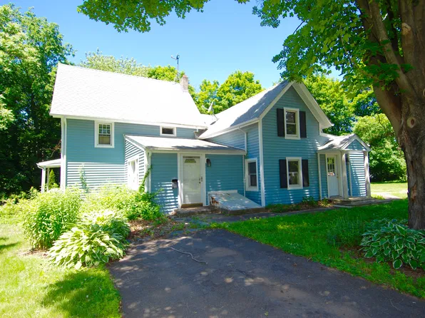 752 Highland Ave, Cheshire, CT 06410