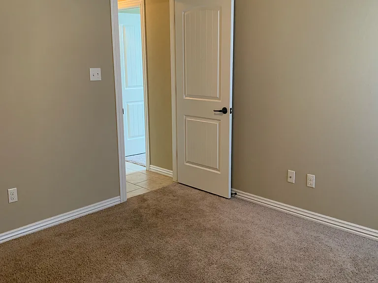 6105 Red Cedar Cir — Photo 4