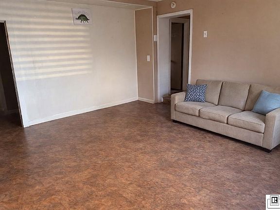 2nd image of 203 Mill Ave