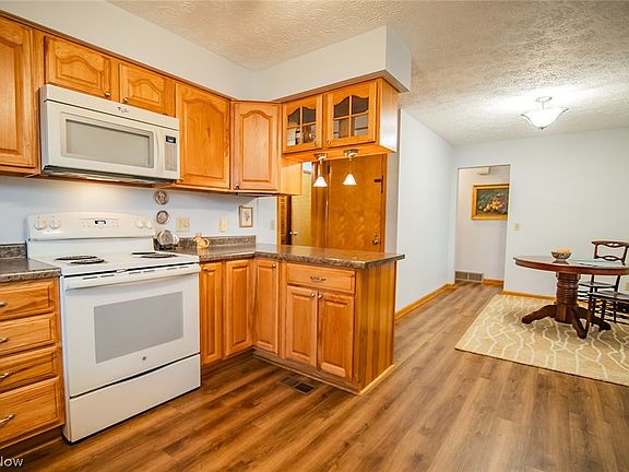 2nd image of 107 Morningside Cir